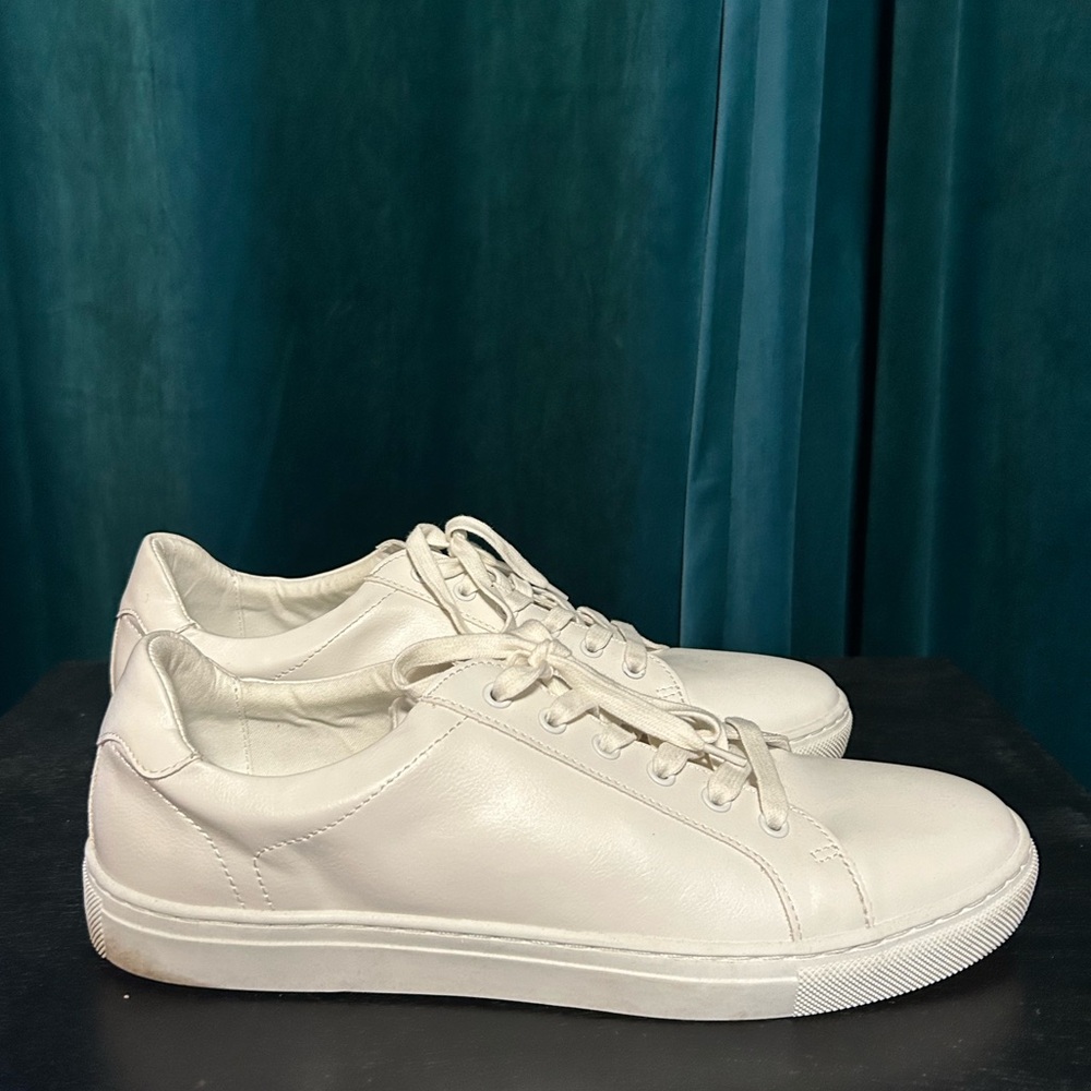 Banana Republic Sneakers
